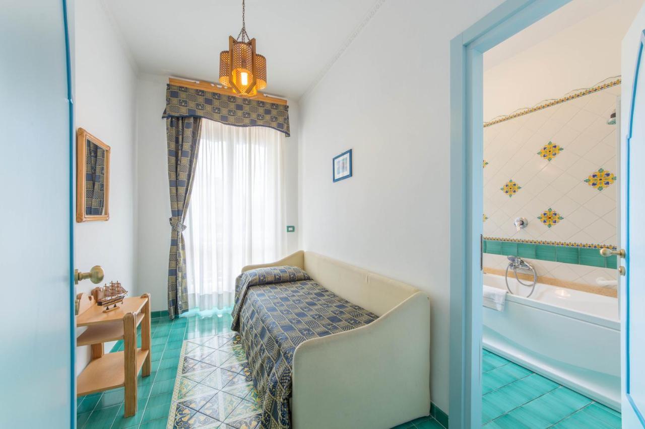 Riviera B&B Rooms マイオーリ エクステリア 写真